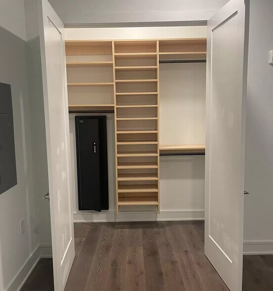 Building Photo - 1125 10th Ave N