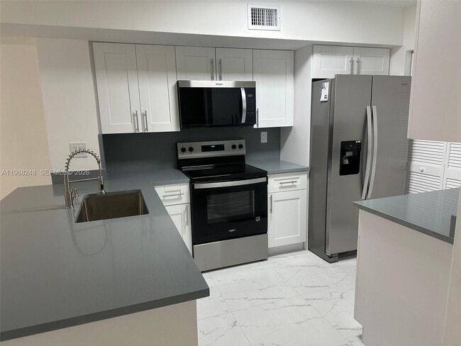 Building Photo - 2600 S University Dr