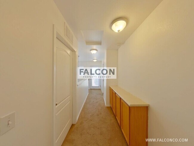 Building Photo - 6627 Silverwind Cir