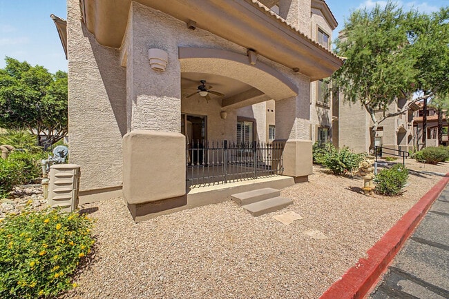 Building Photo - 14000 N 94th St