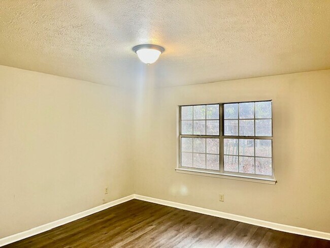 Building Photo - Conifer Ring #62 A&amp;B