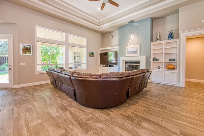 Building Photo - Custom home in beautiful St Andrews Green gated community