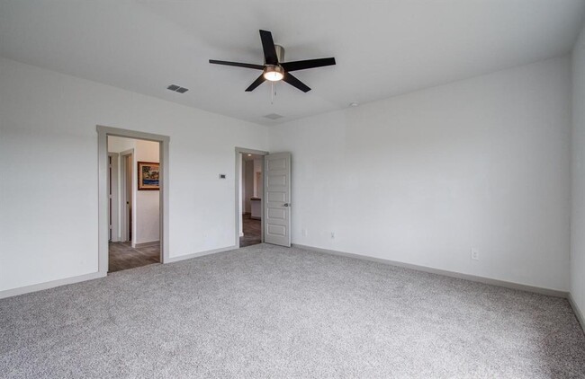 Building Photo - 14506 Rain Tree Dr