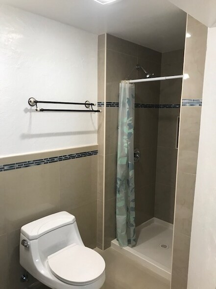 Building Photo - 7237 Milton Ave