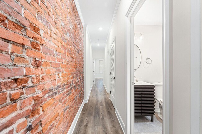 Building Photo - 2341 N College Ave