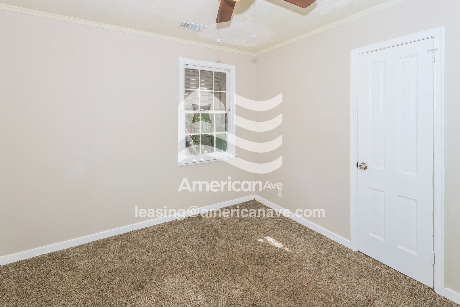 Building Photo - 211 Meadowdale Dr