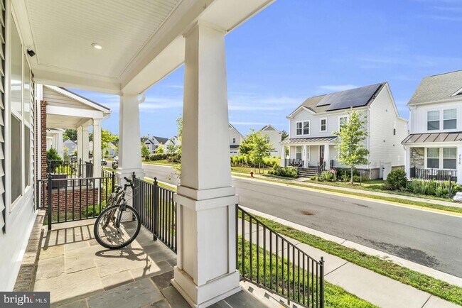 Building Photo - 41919 Spring Air Dr