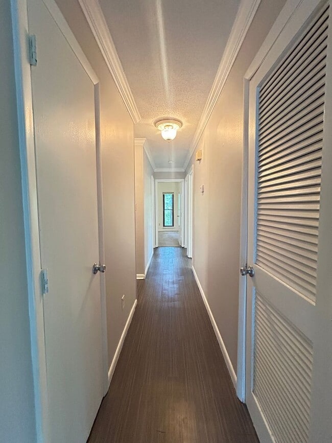 Building Photo - Water view Top Floor 3 bedroom condo in No...