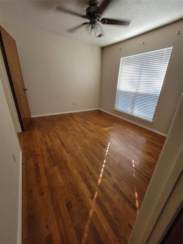 Building Photo - 6646 E Lovers Ln