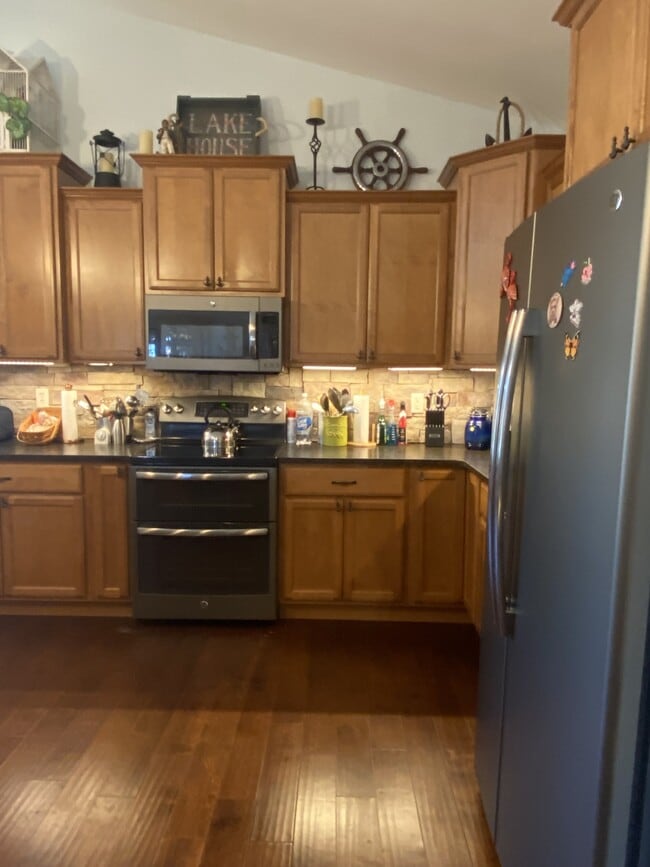 Building Photo - 287 Mission Bay DR