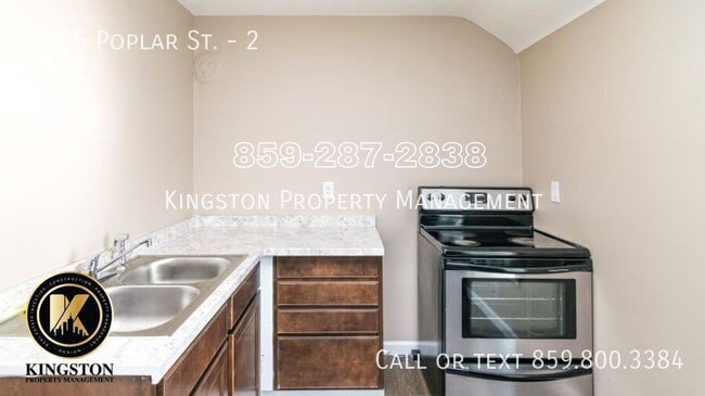 Building Photo - 105 S Poplar St