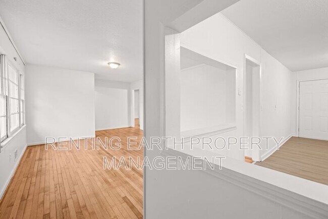 Building Photo - 221 Lawson Rd