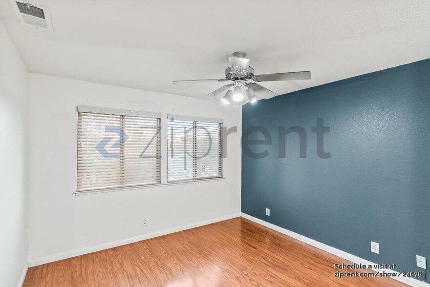 Building Photo - 374 Coyote Creek Cir