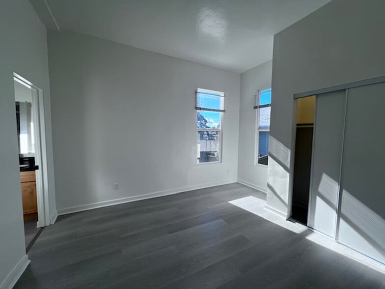 Building Photo - 1039 Peralta St