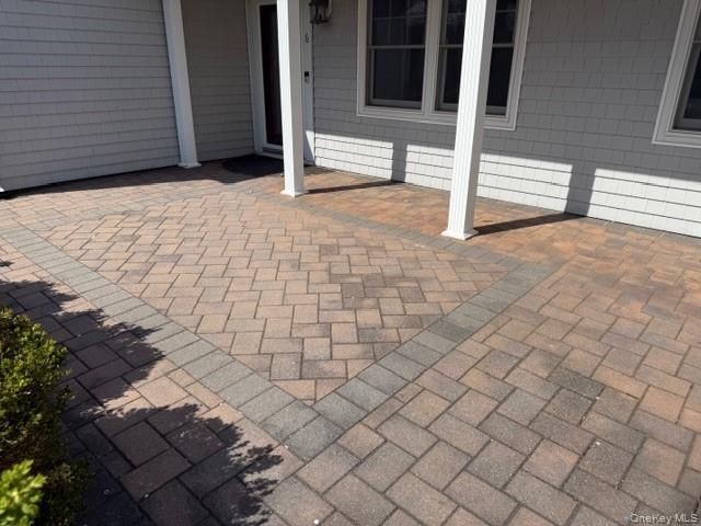 Building Photo - 6 Hillview Ct