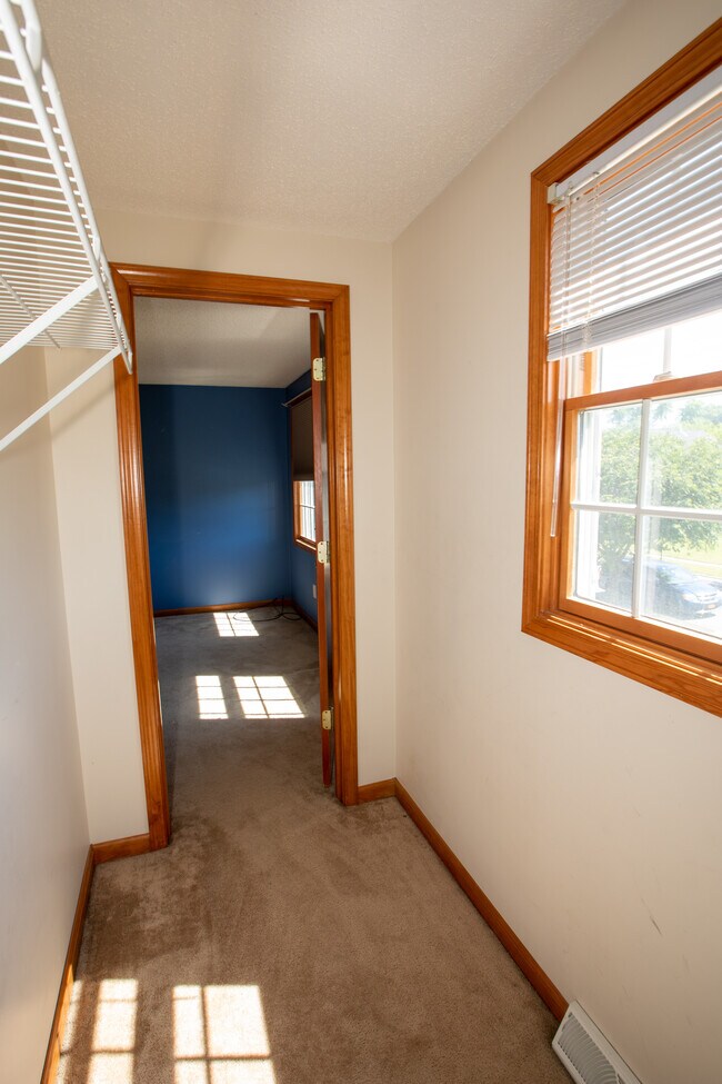 Closet - Master Bedroom - 250 Lyndale Ave