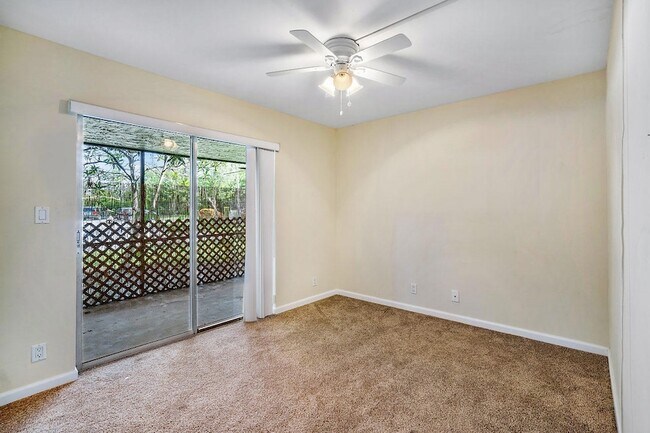 Building Photo - 6559 Chasewood Dr