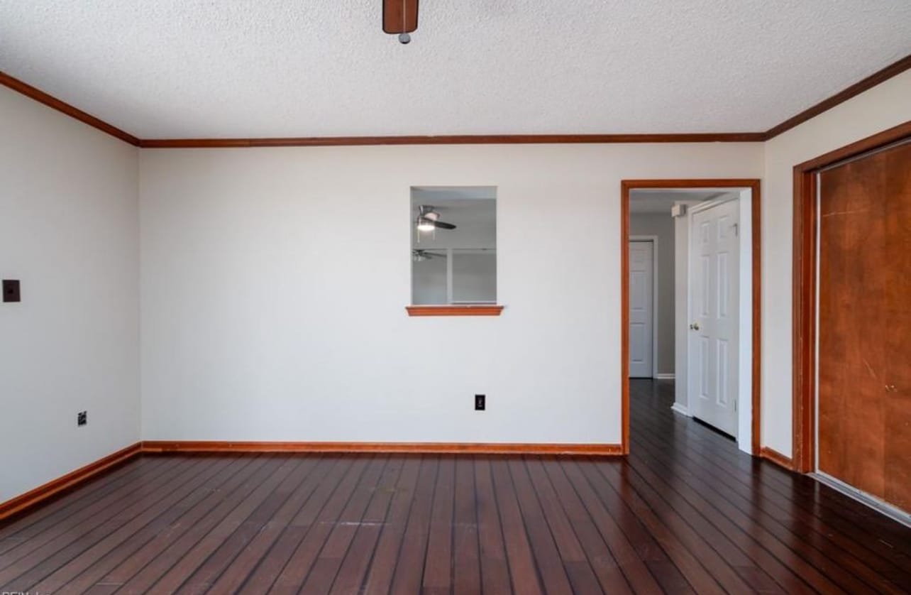 Building Photo - 1288 Hillock Xing