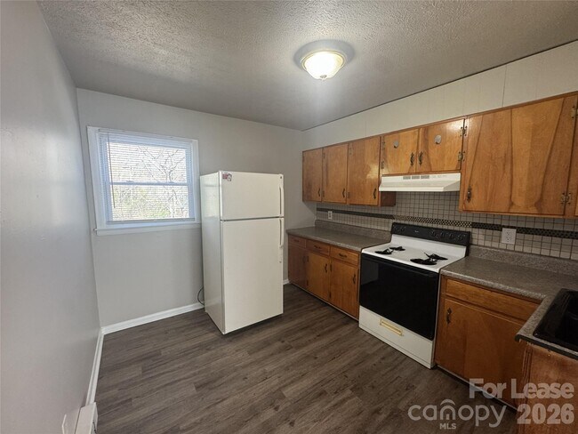 Building Photo - 337 Laurel St