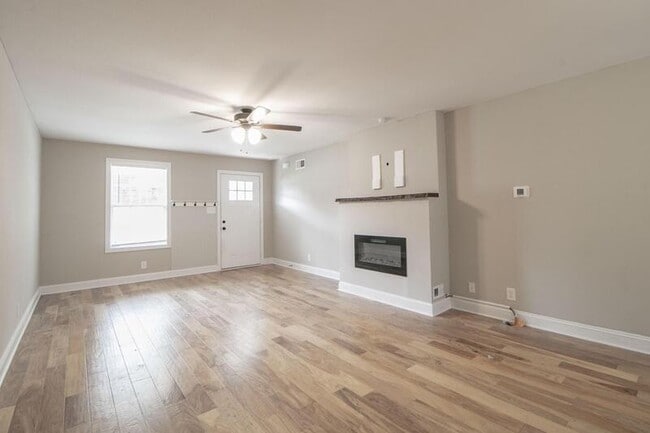 Building Photo - 2994 Gibbs Ln