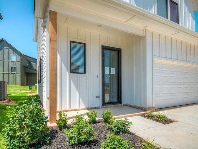 Building Photo - Beautiful New Construction Home in Edmond/Oklahoma City