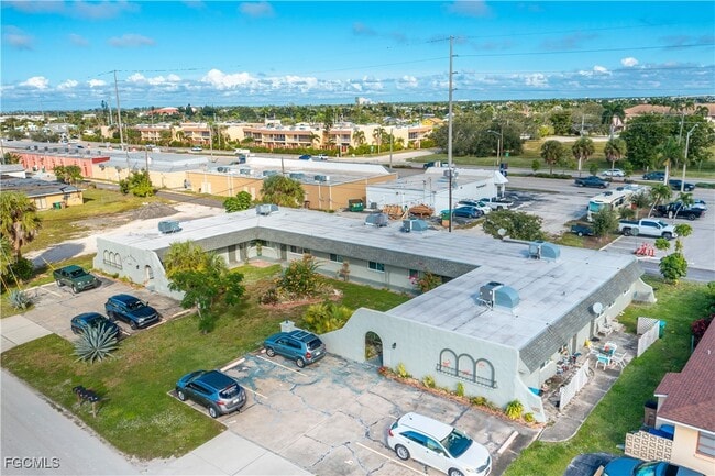 Building Photo - 2927 SE 15th Pl