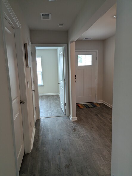 Building Photo - 4521 East Coast Ln