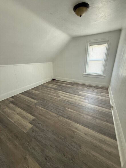 Room 1 - 236 Mason St