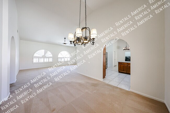 Building Photo - 4150 W Kent Dr
