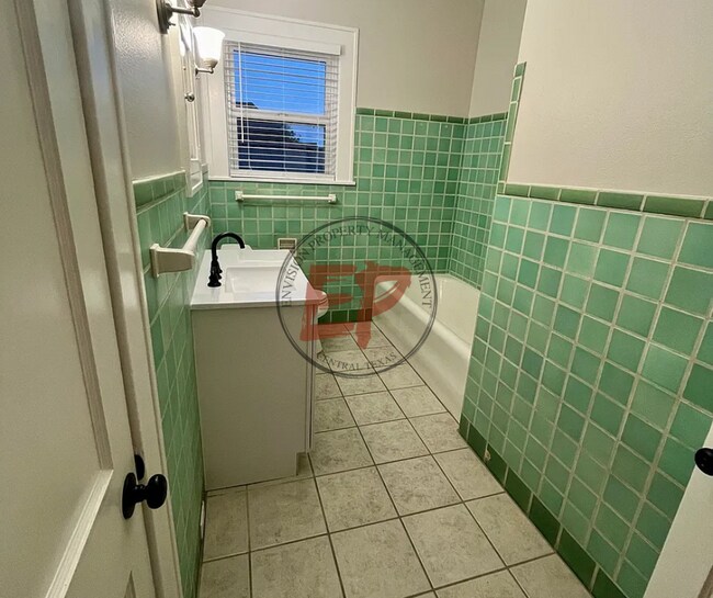 Building Photo - 2009 Washington Ave