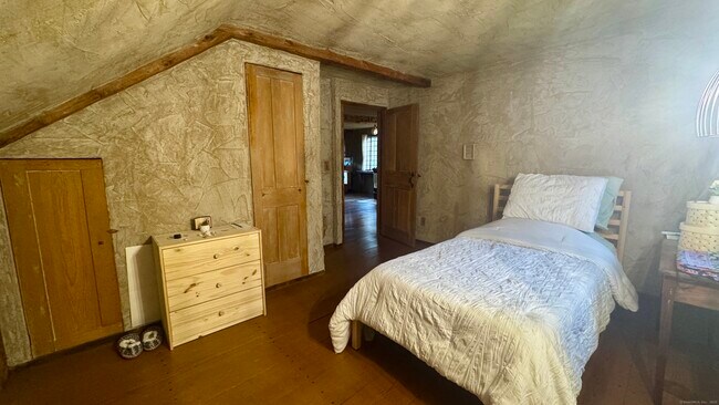 Building Photo - 45 Hoppen Rd