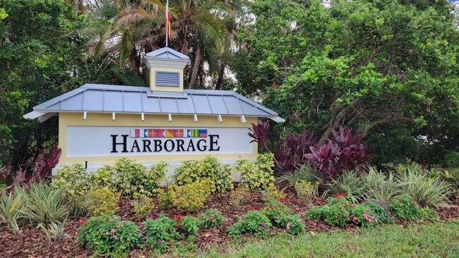 Building Photo - Annual UNfurnished 2/2 ground floor condo in water front boating community