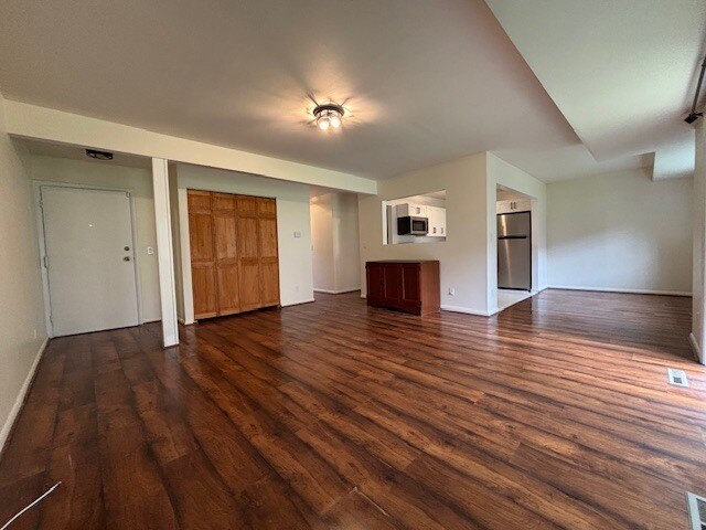 Building Photo - 222 Timber Trl