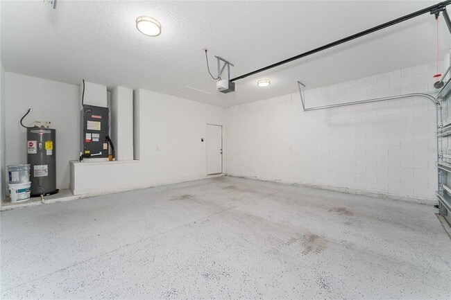 Building Photo - 412 Oakland Ln