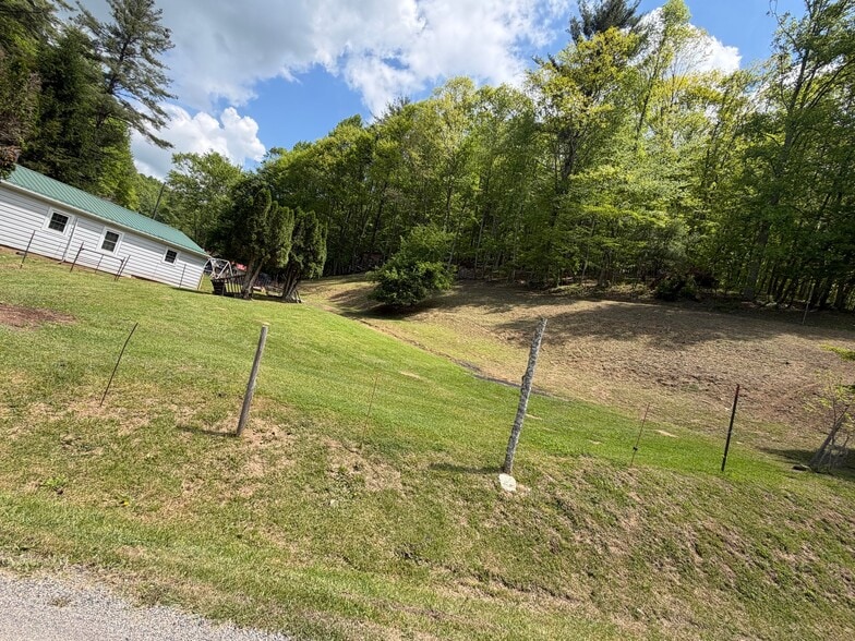 Building Photo - 729 Drakes Creek Rd