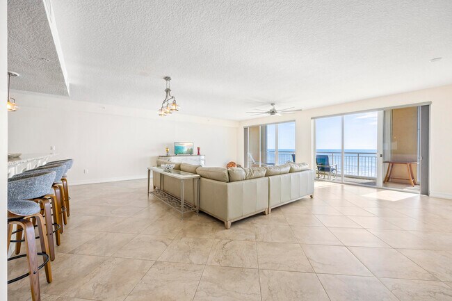 Building Photo - 1045 Jimmy Buffett Mem Hwy