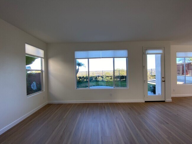 Building Photo - Gorgeous 4 Bedroom Carlsbad Home With A Stunning View and Solar!