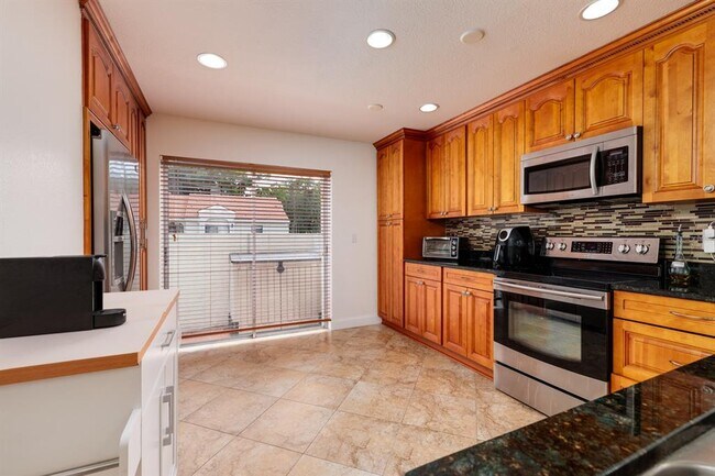 Building Photo - 4787 Palermo Ct NE