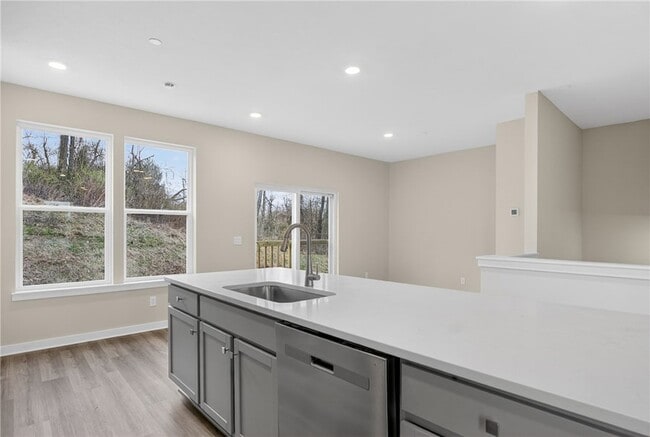 Building Photo - 704 Olivia St