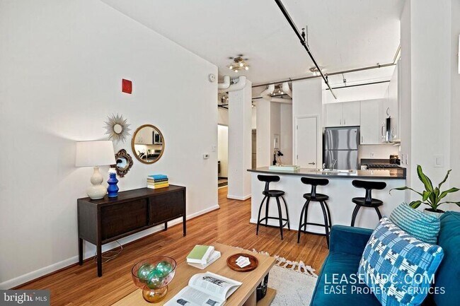 Building Photo - 1300 N Street NW-#106