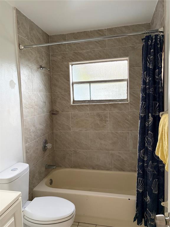 Building Photo - 5793 Oleander Dr