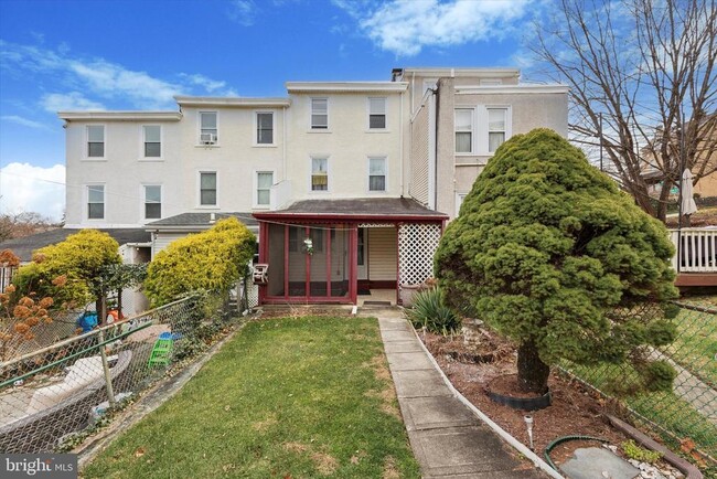 Building Photo - 218 Bullock Ave