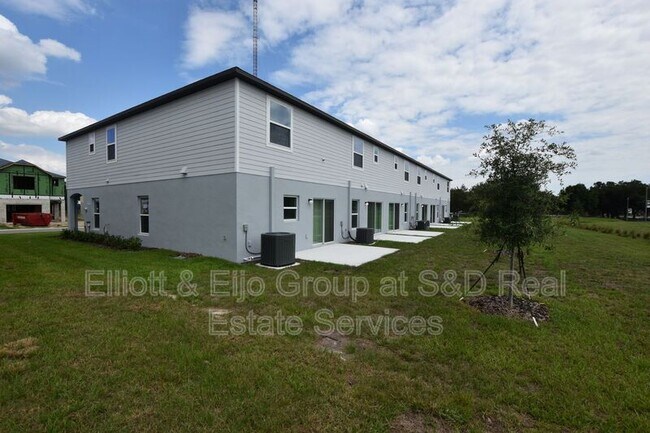 Building Photo - 3901 Academia Ave