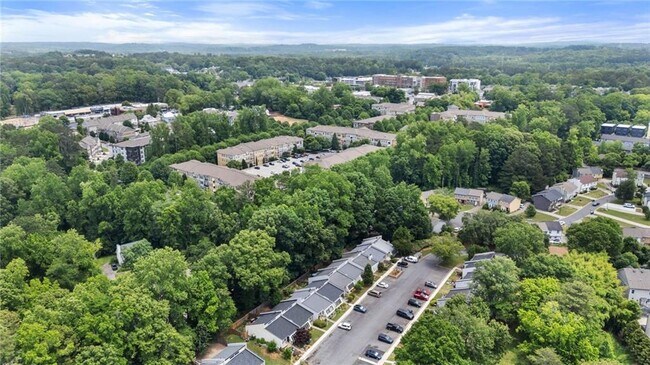 Building Photo - 216 Goshen Ln