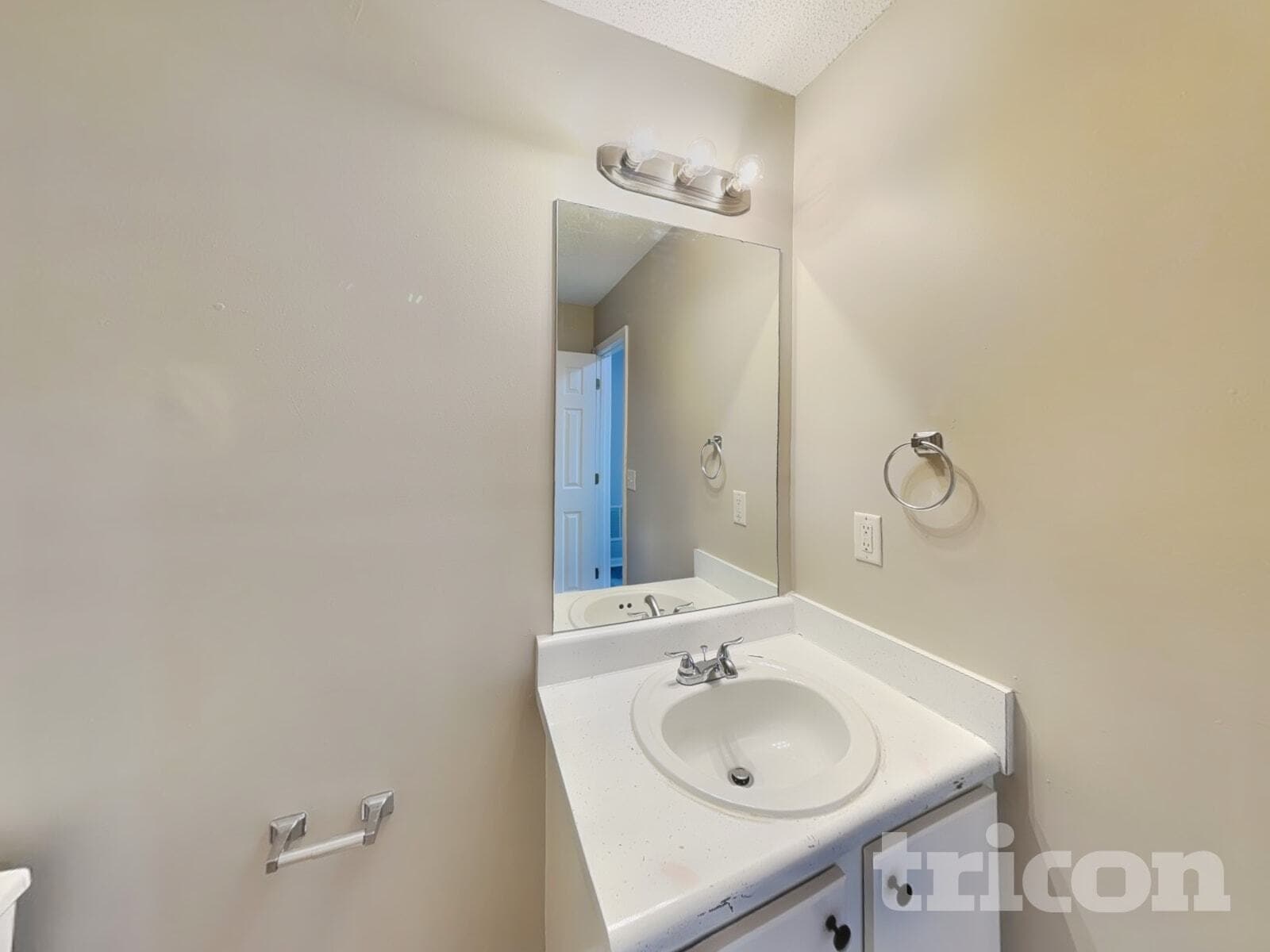 Building Photo - 6053 Crooked Creek Dr.