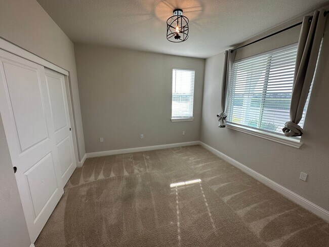 Building Photo - 264 Mabel Josephine Dr