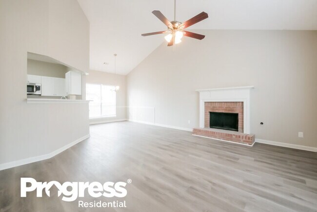 Building Photo - 10766 Barberry Dr