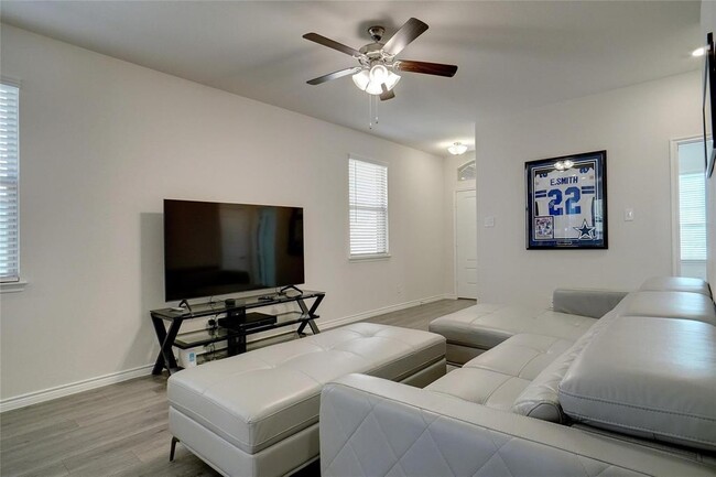 Building Photo - 2325 Brightstone Dr