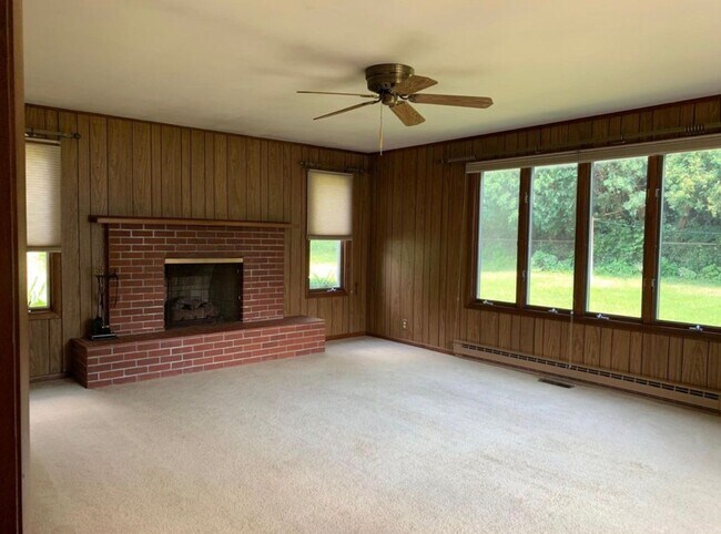 Building Photo - 1961 Indian Trail Dr