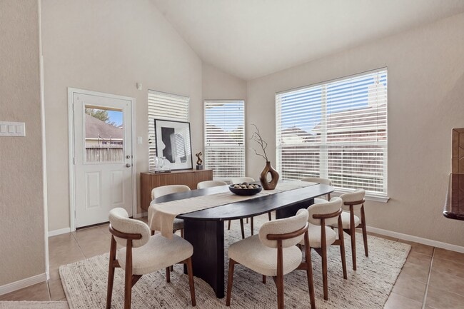 Building Photo - 506 Carson Ridge Dr
